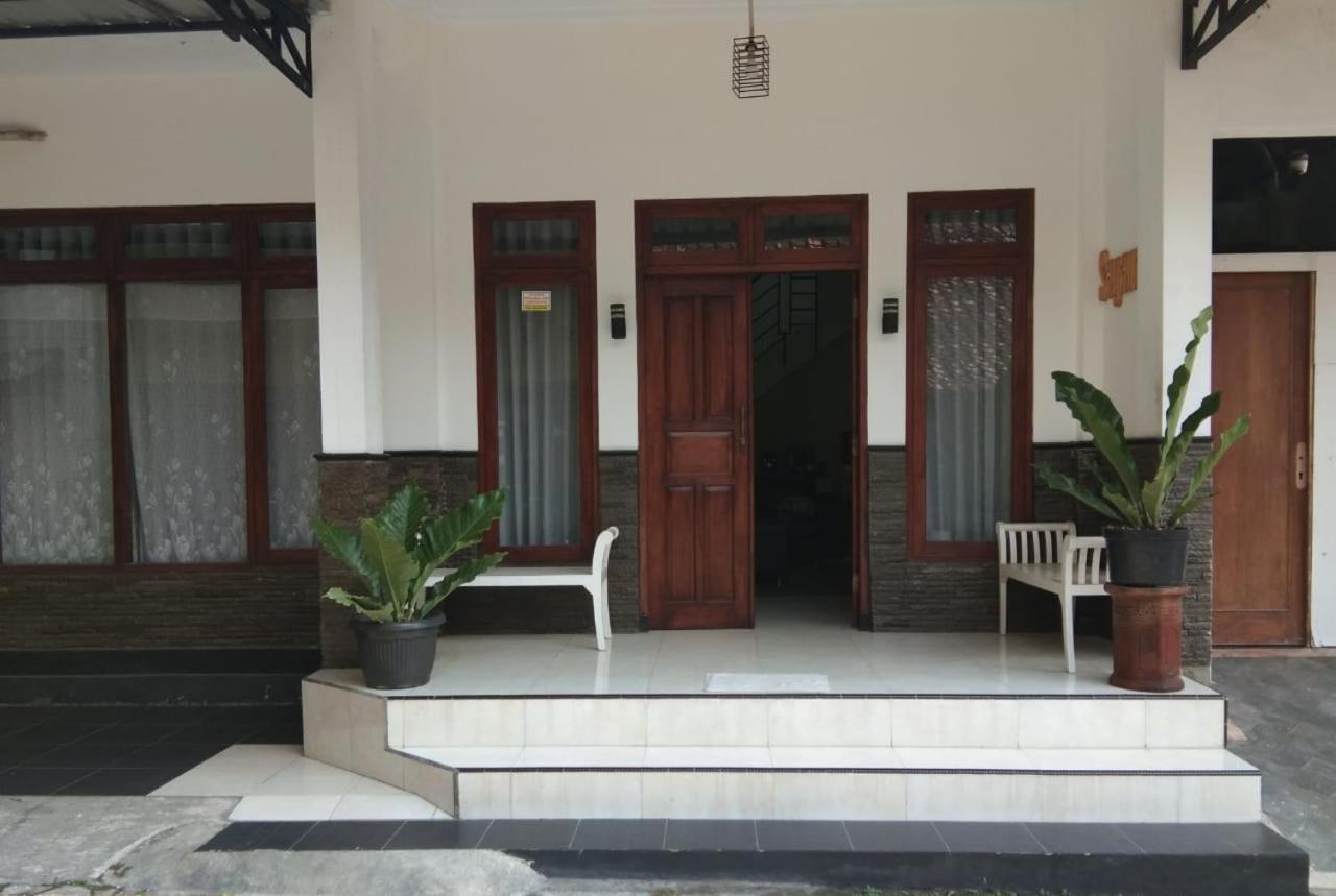 Sayana Homestay Sleman  Eksteriør bilde